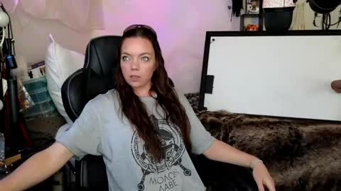 Patricia Mars           Goddess of Mars twitter thegoddessmindy online show from April 7, 2:52 pm