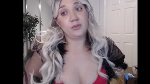 Goddess Emmy online show from November 5, 12:05 am