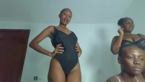 godess_lunah online show from August 7, 10:28 pm