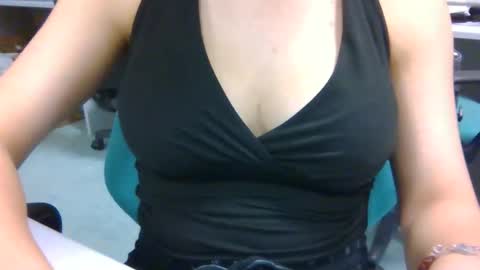 Snapshot of godpphire chatting on September 11, 12:38 pm godpphire online show from September 11, 12:38 pm