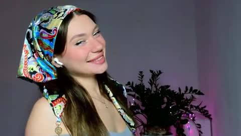 Flora online show from April 13, 7:58 pm