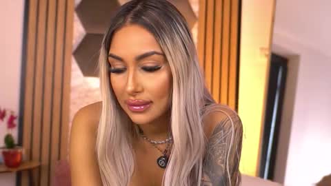 GoldenAmberX online show from February 7, 7:23 am