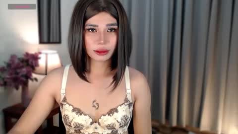 its me GoldenCleo  online show from February 5, 2:31 pm