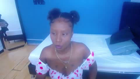 Snapshot of goldenn_ass1 chatting on March 7, 8:55 pm goldenn_ass1 online show from March 7, 8:55 pm