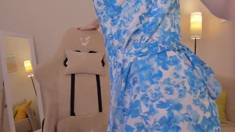 Good GlamorGirl online show from April 6, 4:46 am