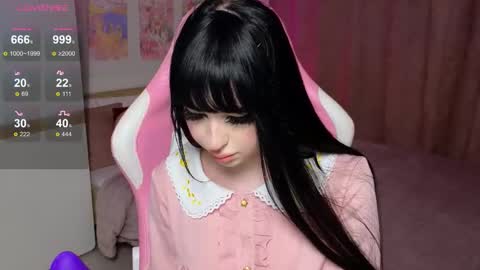 Snapshot of gothica_ chatting on October 16, 10:34 pm Elizabet online show from October 16, 10:34 pm