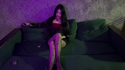 gothmoon_ online show from April 10, 6:47 pm