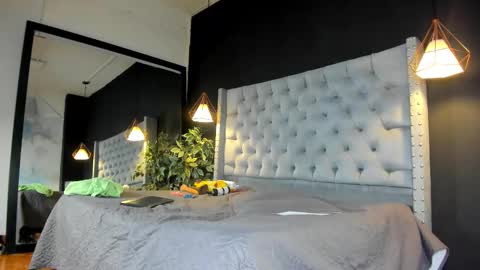 gretta_diaz online show from November 7, 12:00 pm