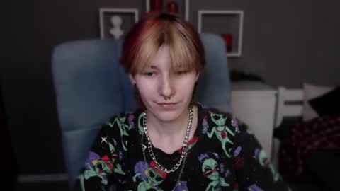 guitarandangell online show from April 9, 6:19 am