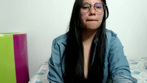 Vane blonde and Hazell black hair online show from February 16, 10:31 pm