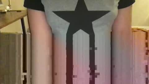 gwenmothly online show from February 9, 5:21 am