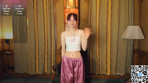 Chloe online show from April 10, 8:04 pm