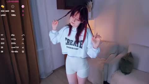 Chloe online show from February 8, 9:07 pm