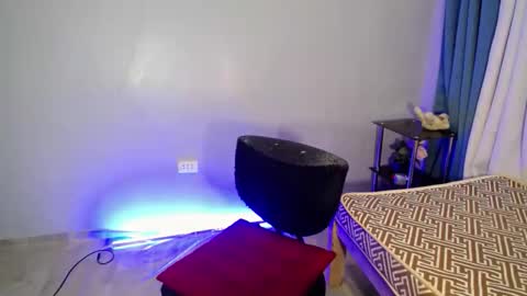 Fiona online show from November 30, 10:30 am