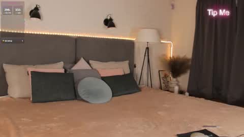 Hailey  Green online show from November 16, 9:59 pm