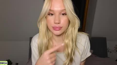 hailey_would online show from February 15, 10:20 pm