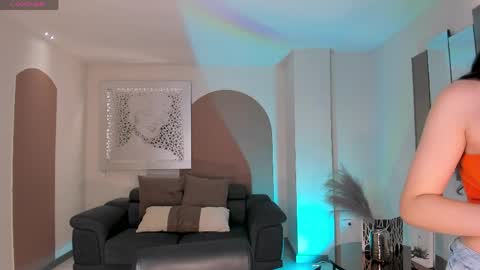 Hailey online show from March 27, 11:44 am