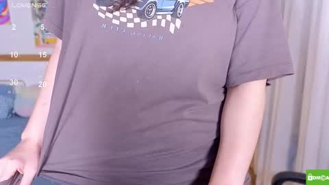 hanahwoods online show from December 3, 12:40 pm