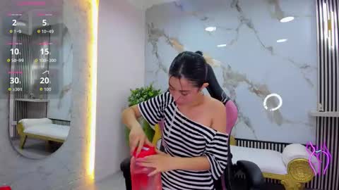 Hanna online show from November 11, 6:27 pm