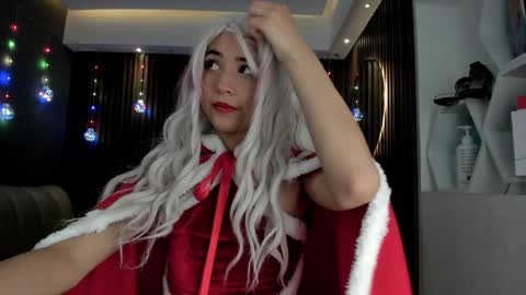 Hanna Dust online show from December 24, 6:17 pm