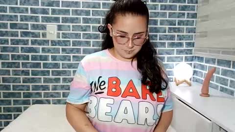 hanna_moons online show from June 11, 2:53 am