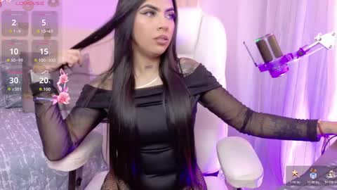 Hanna  online show from April 15, 8:09 pm