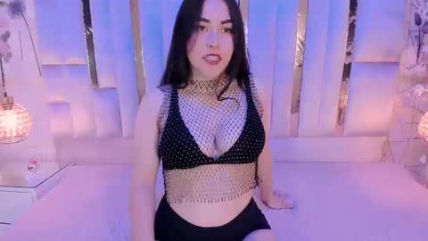  Hanna Collins  online show from October 5, 1:27 pm