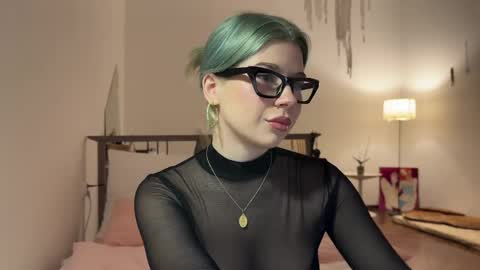 Snapshot of hannah_allin chatting on February 24, 9:41 pm Hannah Allin online show from February 24, 9:41 pm