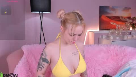 HannahMckay online show from April 12, 12:41 pm