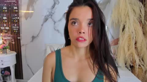 Hannahill69 online show from September 30, 4:51 am