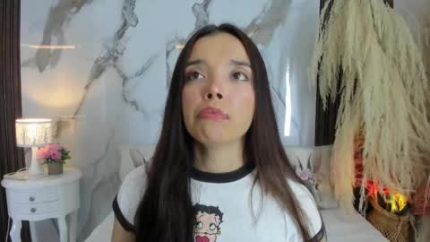 Hannahill69 online show from December 1, 5:33 am