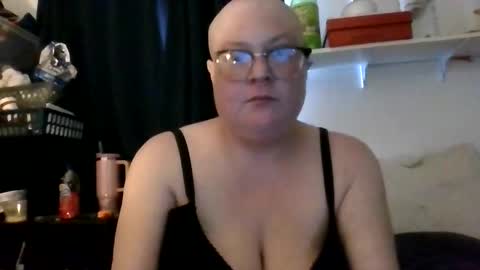 hannahjoyk online show from April 12, 6:54 pm