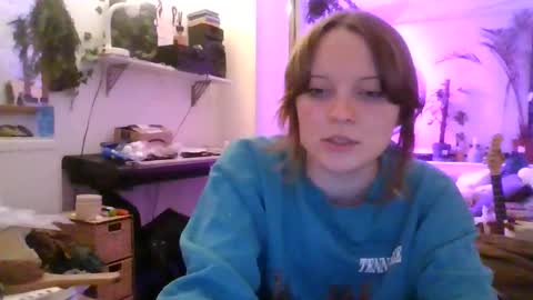 Hannah online show from March 21, 9:20 pm