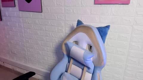 Hannah online show from November 7, 11:49 am