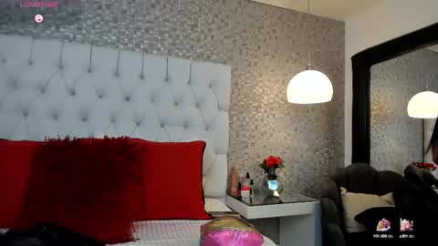 Hanna Slone online show from February 14, 11:21 am