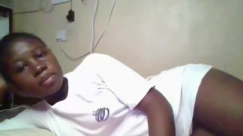 Snapshot of happy_dimple chatting on October 2, 12:21 pm happy_dimple online show from October 2, 12:21 pm