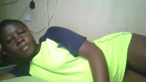 Snapshot of happy_dimple chatting on October 30, 12:06 pm happy_dimple online show from October 30, 12:06 pm