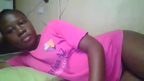 Snapshot of happy_dimple chatting on October 10, 11:48 am happy_dimple online show from October 10, 11:48 am