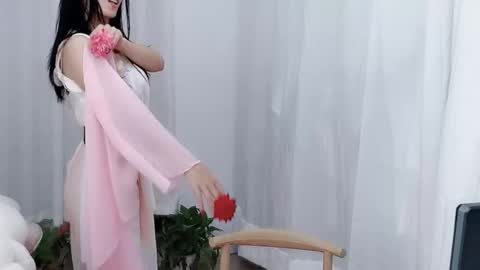 Daisy online show from March 8, 2:04 am