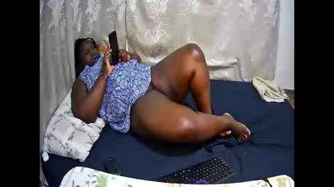 happysonia online show from December 1, 10:41 am