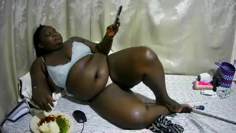 happysonia online show from February 8, 9:18 pm