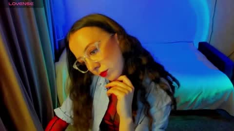Stephanie online show from June 7, 7:21 pm