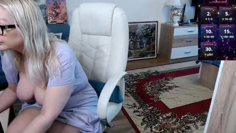 Elly online show from September 11, 9:31 am