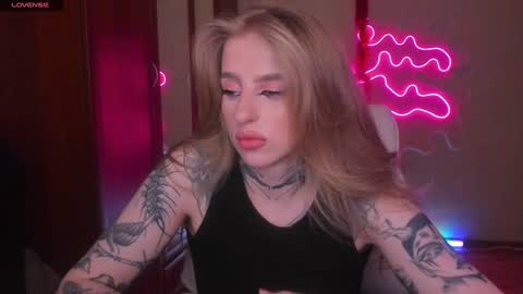 Julia online show from December 22, 5:56 am