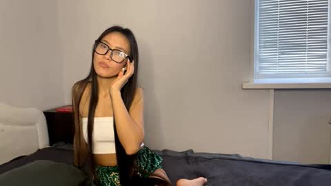 Naomi online show from October 26, 1:34 am