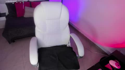 Harper  online show from October 10, 8:14 pm