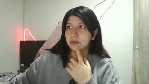 lady online show from April 15, 11:22 am