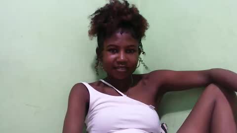 hasleyinah online show from January 19, 3:30 pm