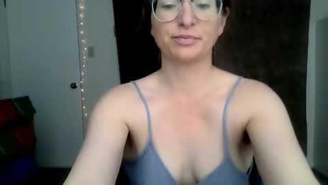 Haydenmay online show from March 31, 1:22 pm