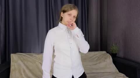 Jenny online show from March 21, 3:50 pm